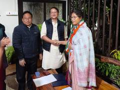 
      
      Assam: Nandita Gorlosa joins Congress after BJP denies ticket
      
      