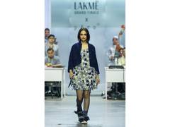 
      
      Aneet Padda stuns as showstopper for LFW grand finale
      
      