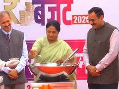 
      
      Delhi CM Rekha Gupta cooks Kheer ahead of Budget session
      
      