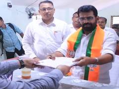 
      
      K Ranjith files nomination from Dharmadam constituency in Kannur
      
      