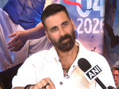 
    Akshay Kumar reveals his fitness mantra
    
