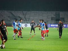 
      
      Aizawl, Chanmari lock horns in a highly anticipated derby 
      
      