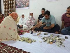 
      
      J&K: Shia muslims of Ramban’s Chanderkot donate gold
      
      
