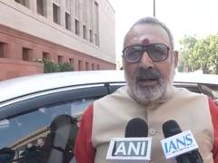 
      
      Giriraj Singh hits back at Rahul Gandhi’s ‘Compromised’ remarks
      
      