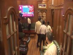 
      
      Delhi Assembly, Speaker Vijender Gupta receive bomb threats
      
      