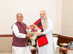 
      
      Nagaland Governor calls on Amit Shah
      
      