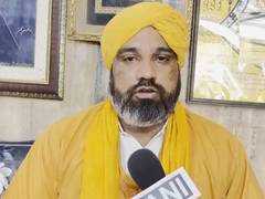 
      
      SC ruling on SC/ST Act hailed as historic by Sufi leader
      
      