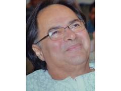 
      
      Shabana Azmi remembers Farooq Sheikh
      
      