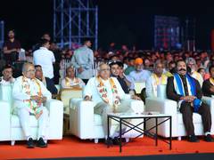
      
      CM Bhupendra Patel & Harsh Sanghavi grace Veeranjali Dayro
      
      