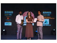 
      
      Saina Nehwal Honours Akshay Kumar P of AKSHU INFRA LLP
      
      