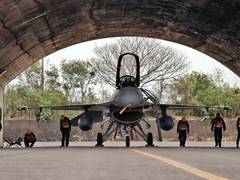 
      
      Taiwan detects 6 PLA aircraft sorties, 2 official ships
      
      