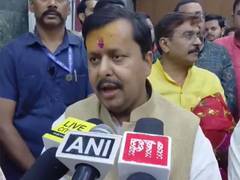 
      
      Nitin Nabin visits Mahavir Mandir on the occasion of Ram Navami
      
      