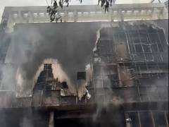 
      
      Fire breaks out at Vishal Mega Mart in Noida, no casualties
      
      
