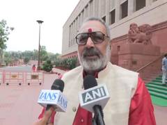 
      
      Union Minister Giriraj Singh welcomes excise duty cut on petrol,
      
      