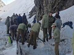 
      
      7 killed in Zojila Pass avalanche; Ladakh LG monitoring situation
      
      