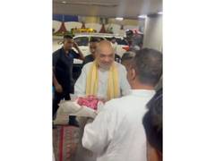 
      
      Suvendu Adhikari welcomes Amit Shah to Kolkata
      
      
