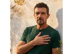 
      
      Antonio Banderas reflects on early typecasting
      
      
