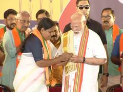 
      
      PM Modi wears traditional mundu during Kerala visit 
      
      