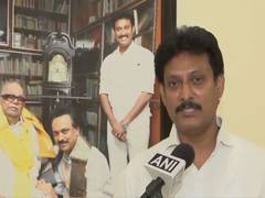 
      
      Thiruverumbur DMK candidate Poyyamozhi hails DMK manifesto
      
      