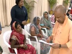 
      
      Yogi Adityanath meets people, hears grievances in 'Janta Darshan'
      
      