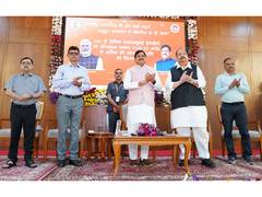 
      
      MP: CM Yadav transfers Rs 169 crore to 257 MSME units
      
      