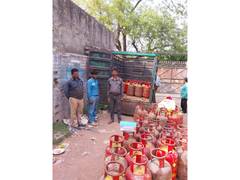 
      
      Three arrested as police bust alleged illegal LPG racket in Delhi
      
      