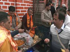 
      
      Devotees throng Jakhu Hanuman Temple on Hanuman Jayanti
      
      