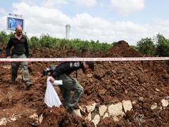 
      
      Houthi rebels claim missile, drone strikes on Israel's Ben...
      
      