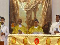 
      
      Easter celebrated with devotion across Kochi, national capital
      
      
