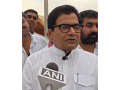 
      
      SP MP advocates for conducting elections through ballot papers
      
      