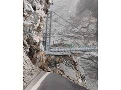 
      
      Around 1,500 tourists stranded in Lachen
      
      