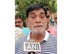 
      
      Ram Kripal Yadav hits back at Kharge's Gujarat remarks
      
      