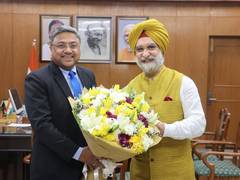 
      
      MEA Secretary (West) Sibi George calls on Delhi Lt Governor
      
      