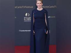 
      
      Melissa Gilbert backs Timothy Busfield amid abuse charges
      
      