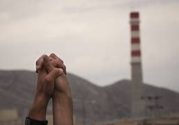 
      
      Iran's Minister urges forming human chains around power plants
      
      