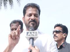 
      
      Revanth Reddy throws direct debate challenge to Pinarayi Vijayan
      
      