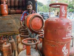 
      
      Delhi govt to launch outreach initiative to facilitate LPG access
      
      