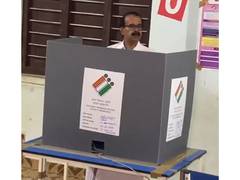 
      
      Union Minister George Kurian casts vote in Kottayam
      
      
