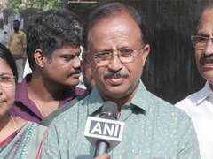 
      
      BJP's Muraleedharan casts vote in Thiruvananthapuram
      
      