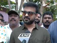 
      
      Actor Kunchacko Boban casts votes in Alappuzha
      
      