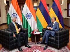 
      
      Jaishankar meets Mauritius PM, reviews 