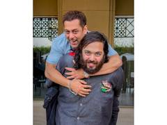 
    Salman Khan shares adorable birthday post for Anant Ambani
    