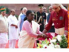 
      
      President Murmu, PM Modi pay tribute to Mahatma Jyotiba Phule
      
      