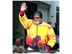 
      
      Amitabh Bachchan pens introspective note on internet anxiety
      
      