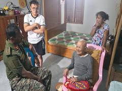 
      
      Manipur: Assam Rifles honours 104-year-old World War II veteran i
      
      