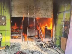
      
      Rajasthan couple dies in fire accident in Tamil Nadu's Ranipet
      
      