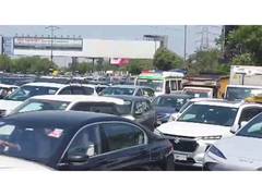 
      
      Noida Link Road from Chilla Border blocked amid workers' protest
      
      