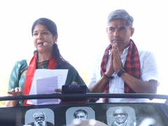 
      
      DMK MP Kanimozhi slams Centre over NEET; urges people to sup
      
      