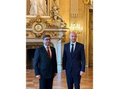 
      
      Foreign Secretary Misri calls on French FM Barrot; Discusses bila
      
      