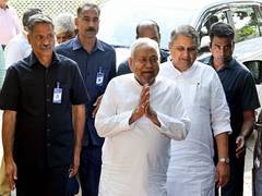 
      
      Nitish Kumar chairs State Cabinet meeting at Old Secretariat
      
      